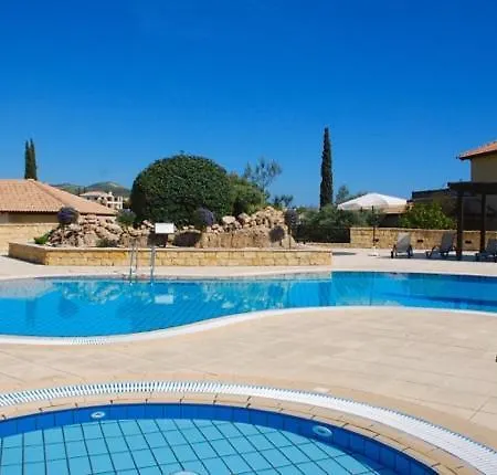 Villa Nefeli - Charming Townhouse In The Heart Of Aphrodite Hills